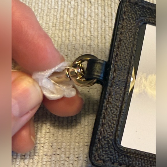 NWT Coach ID Lanyard Gold/Black - Picture 5 of 7